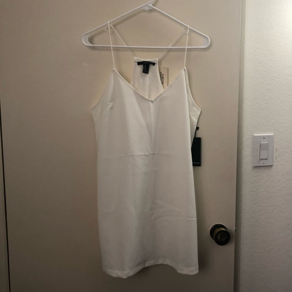 🆕 Forever 21 white dress- perfect for festivals!